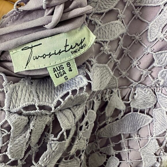 TwoSisters The Label Leona Lace Tie Back Dress Lilac Purple Size Small (US 4) - - Picture 6 of 6